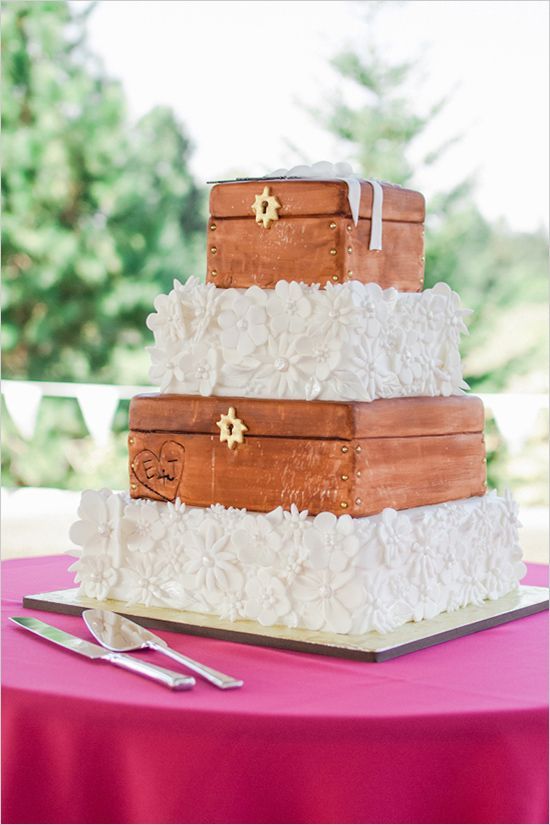 Unique and Adorably Cute: A Collection of Wonderful Wedding Cake Ideas♡にて紹介している画像