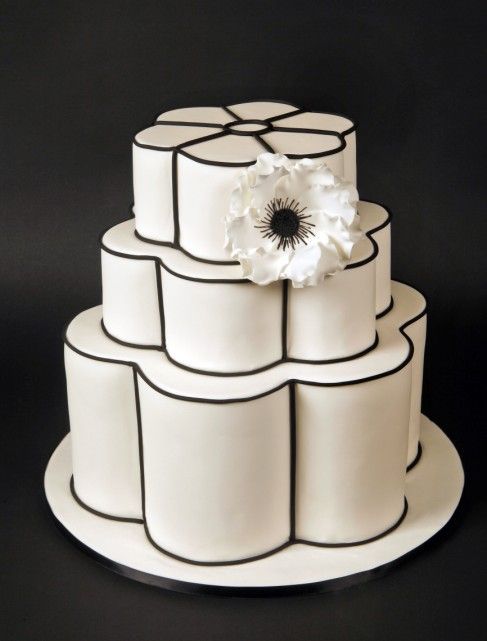 Unique and Adorably Cute: A Collection of Wonderful Wedding Cake Ideas♡にて紹介している画像