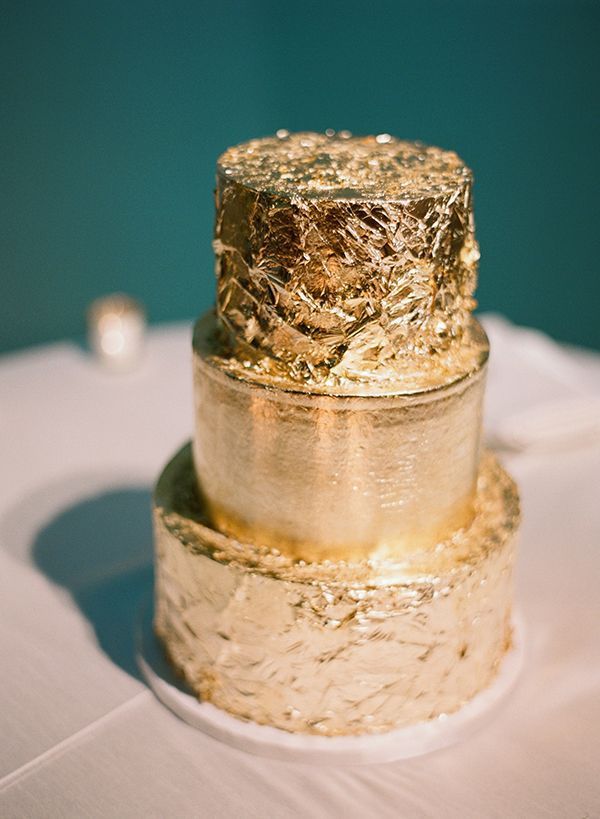 Unique and Adorably Cute: A Collection of Wonderful Wedding Cake Ideas♡にて紹介している画像