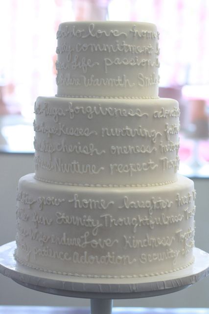 Unique and Adorably Cute: A Collection of Wonderful Wedding Cake Ideas♡にて紹介している画像