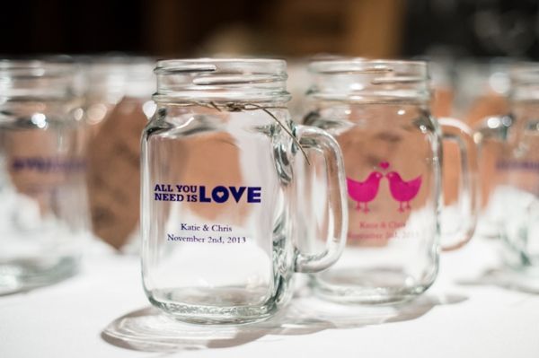 "Make a Fashionable Impression on Guests at Weddings with Stylish Main Saucers!"にて紹介している画像