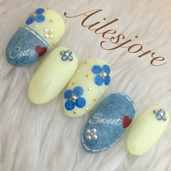 Sweet and Spicy Mix at Your Fingertips: Spring is the Season for Denim Nails!にて紹介している画像