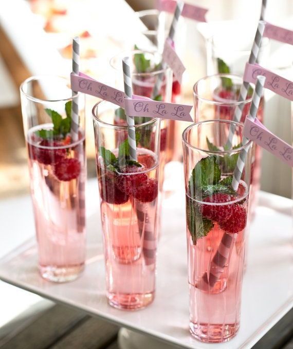 Gathering Adorable and Sweet-Tart Raspberry Inspirations♡にて紹介している画像