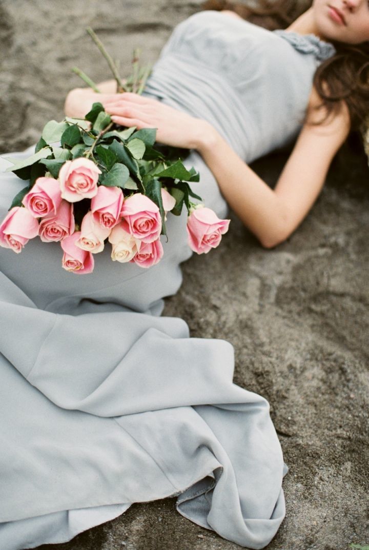 Dreamy Delights: Enchanted by the Fluffy, Romantic Blue Lovey-Dress♡にて紹介している画像