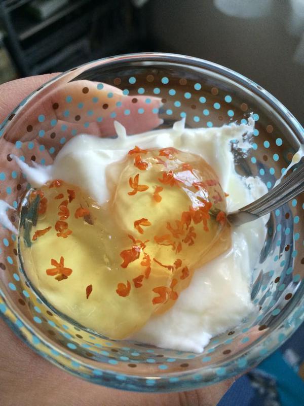 "Shining Like a Tiny Universe: The Sweet and Gentle Scent of 'Osmanthus Petal Jam' Captivates Everyone!"にて紹介している画像