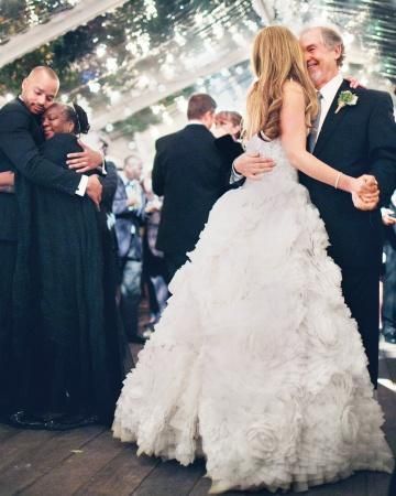 "Like Beauty and the Beast: The Enchanting Tradition of 'First Dance' from Abroad"にて紹介している画像