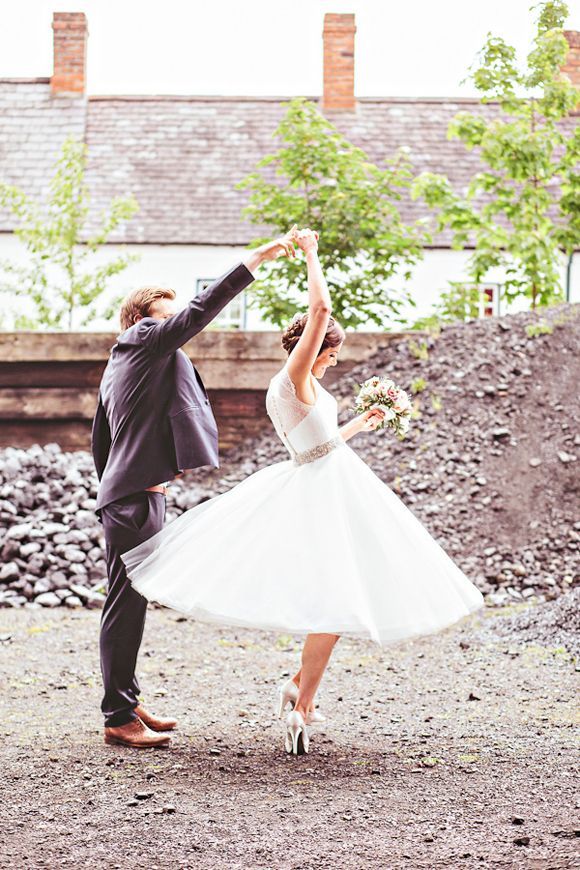 "Like Beauty and the Beast: The Enchanting Tradition of 'First Dance' from Abroad"にて紹介している画像