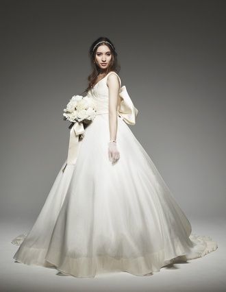 ボリュームたっぷり立体感♡イタリア最高級ブランドAntonio Rivaのドレスに感動♡にて紹介している画像