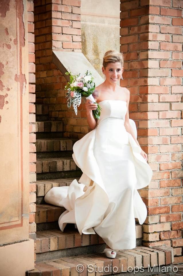 ボリュームたっぷり立体感♡イタリア最高級ブランドAntonio Rivaのドレスに感動♡にて紹介している画像