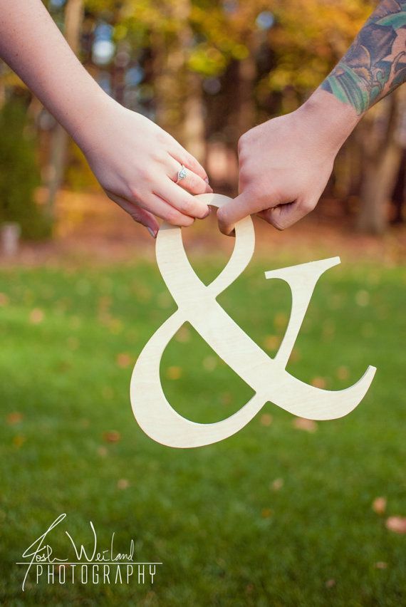 Chic Wedding Photo Ideas: Poses That Convey Your Love ♡にて紹介している画像