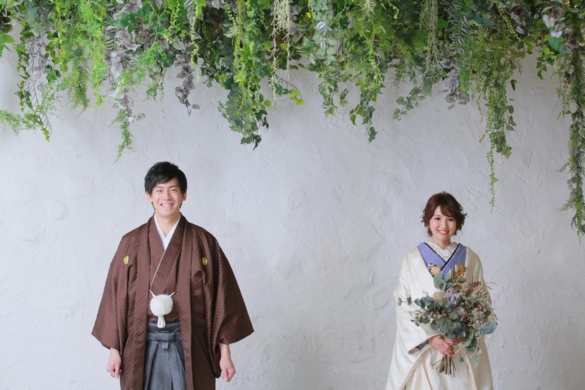 위에서 아래로, 기본 포즈를 모두 망라! 사진사에게 당일 보여주고 싶은 "한복 사전 촬영 포즈" 30선＊にて紹介している画像