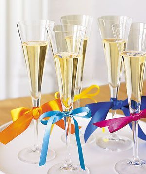 DIY Paper Glass Markers: Essential Party Supplies ♡にて紹介している画像