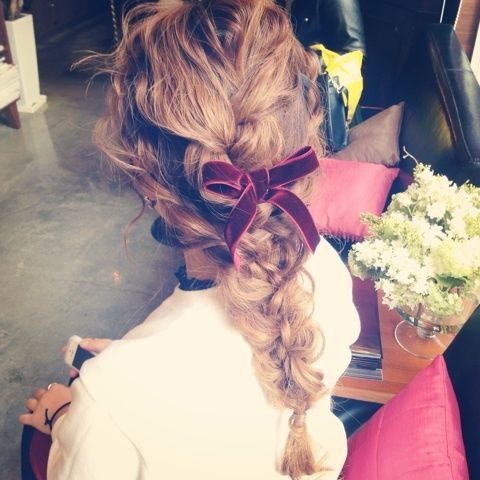 Cute Braided Ribbon Hairstyles with an Antique Touch ♡ Special Featureにて紹介している画像