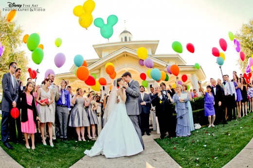 Let's Go on an Adventure! A Cute Wedding Inspired by Carl Fredricksen ♡にて紹介している画像