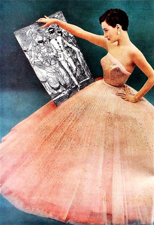 The Pursuit of Elegance: Vintage Dior Dresses That Bring Happiness Just by Looking at Them ♡にて紹介している画像