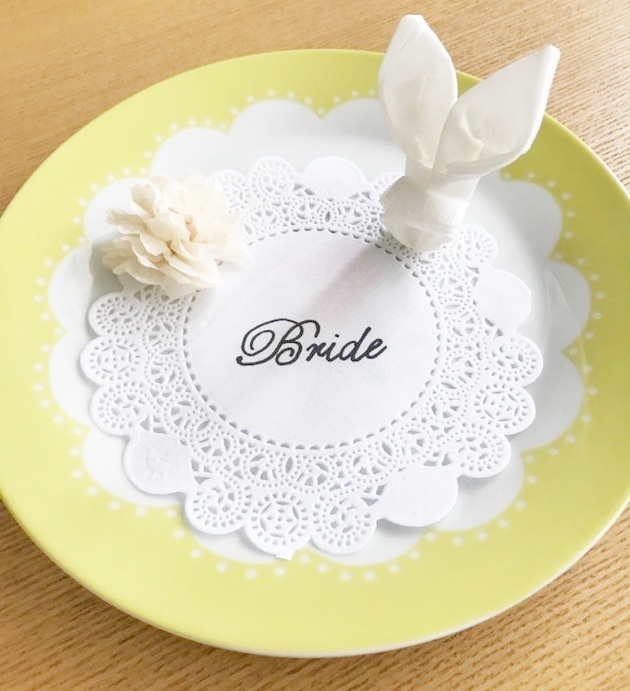 "Video Tutorial: A Collection of Cute Napkin Folding Techniques from Simple to Extravagant♡"にて紹介している画像