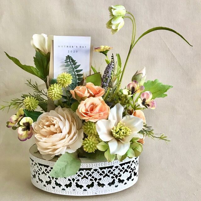 "Two Mothers This Year: 11 Unique Mother's Day Gifts to Cherish in These Times"にて紹介している画像