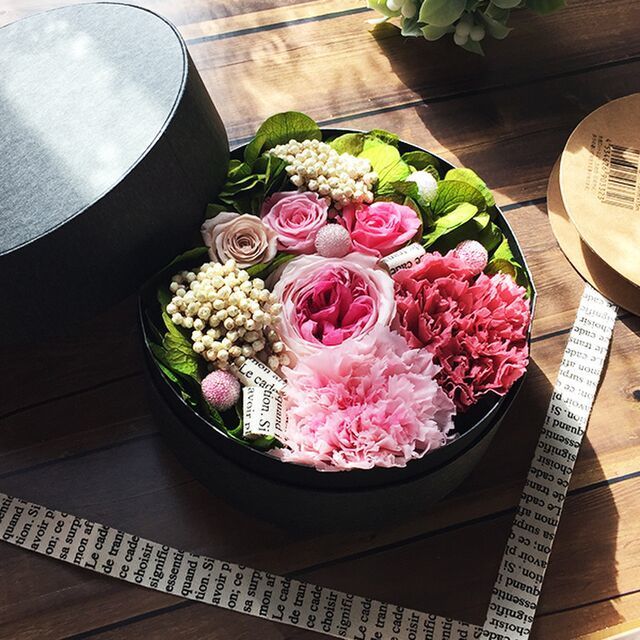 "Two Mothers This Year: 11 Unique Mother's Day Gifts to Cherish in These Times"にて紹介している画像