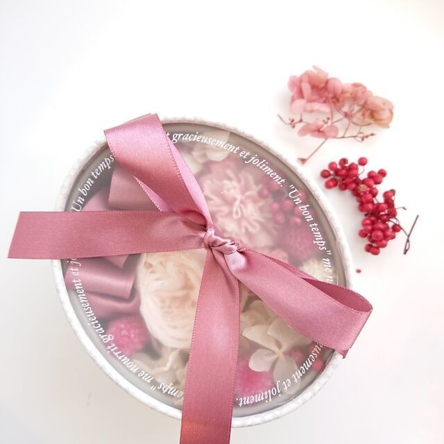 "Two Mothers This Year: 11 Unique Mother's Day Gifts to Cherish in These Times"にて紹介している画像
