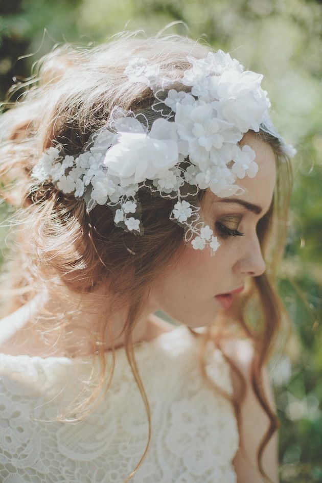 Classic Stylish Bride Coordination: Make Your Fluffy Dress Even Cuter with a 'Plus One'! ♡にて紹介している画像