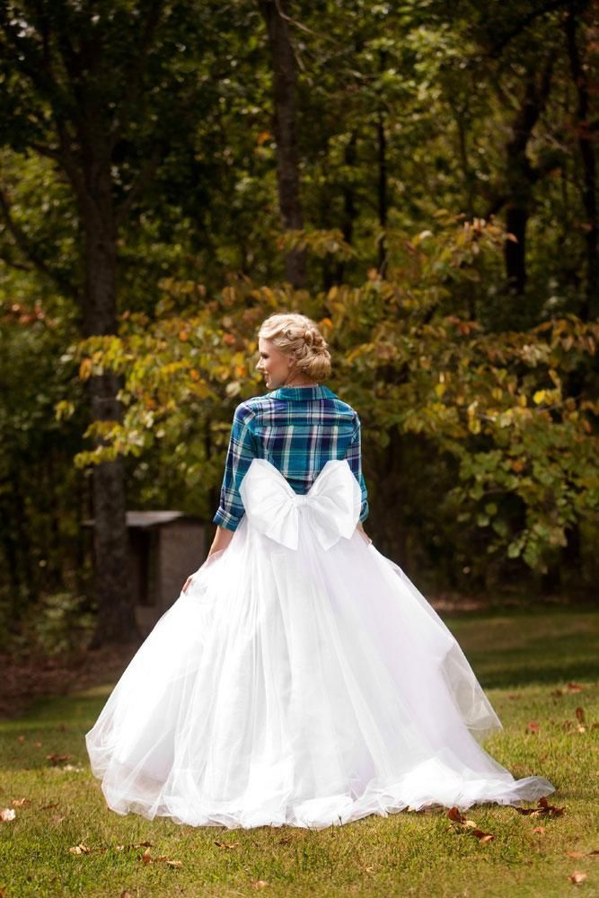 Classic Stylish Bride Coordination: Make Your Fluffy Dress Even Cuter with a 'Plus One'! ♡にて紹介している画像