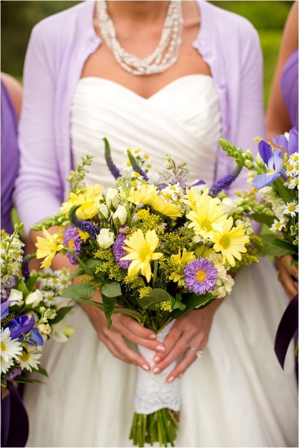 Classic Stylish Bride Coordination: Make Your Fluffy Dress Even Cuter with a 'Plus One'! ♡にて紹介している画像