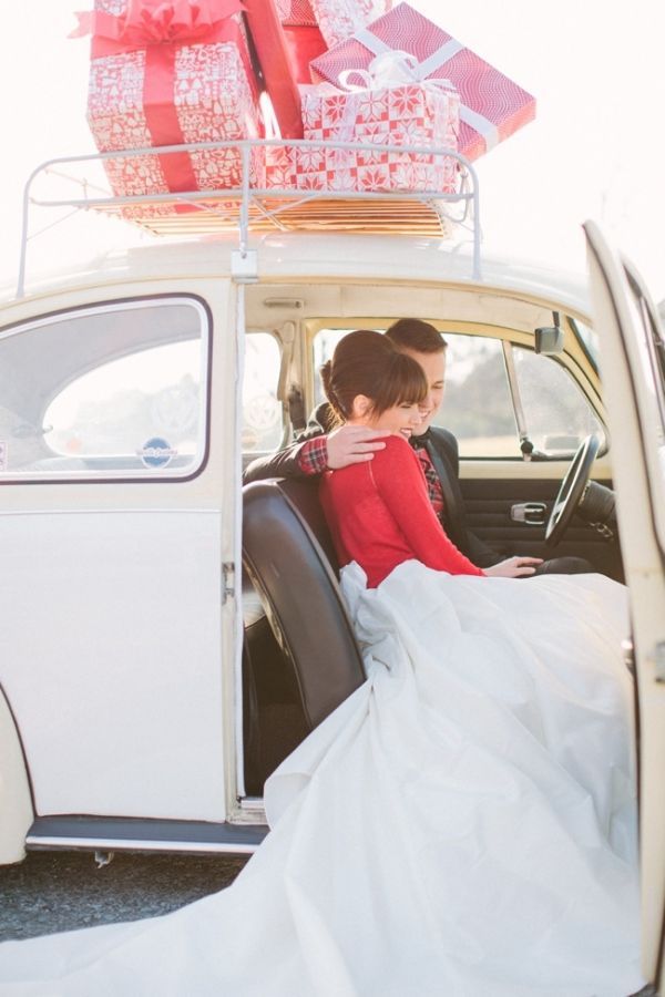 Classic Stylish Bride Coordination: Make Your Fluffy Dress Even Cuter with a 'Plus One'! ♡にて紹介している画像