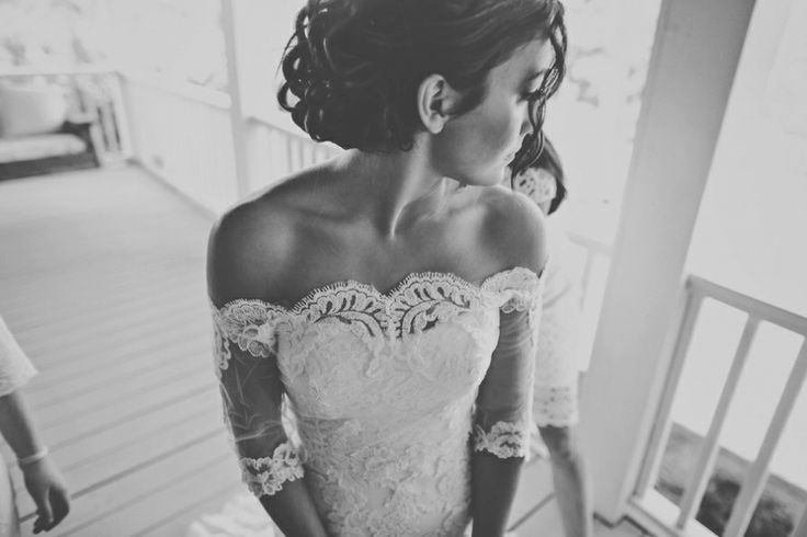 Adorable Shoulder Details: A Collection of Gorgeous Dresses ♡にて紹介している画像