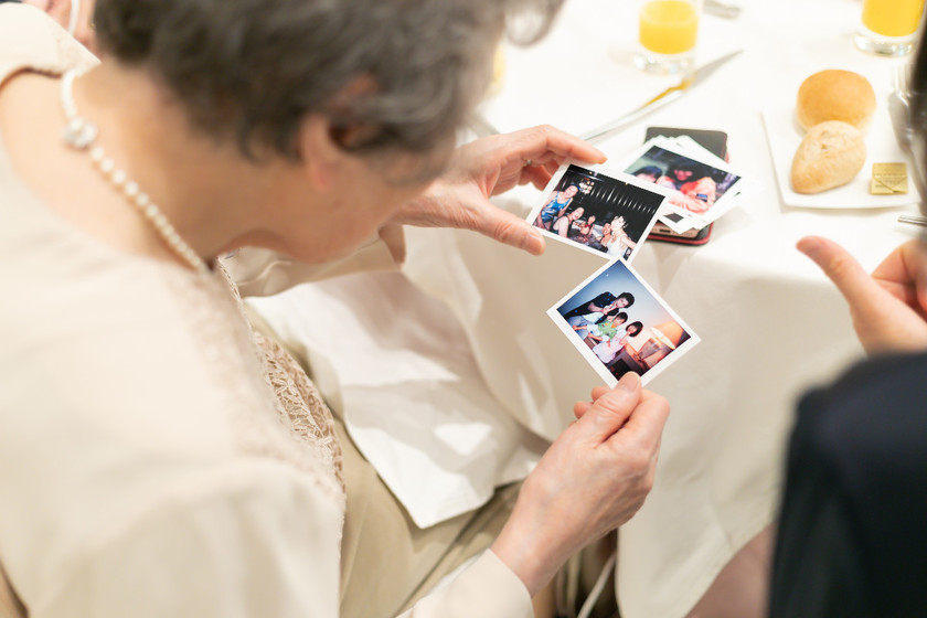 The Incredible Guest Reaction at the Wedding Reception: Original Interactive 'Treasure Box Experience'!にて紹介している画像