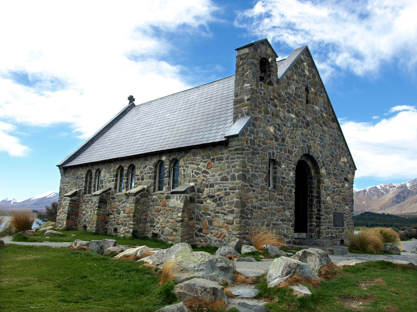 Stunning Chapel Weddings: Top 4 Most Popular Churches Around the World♡にて紹介している画像