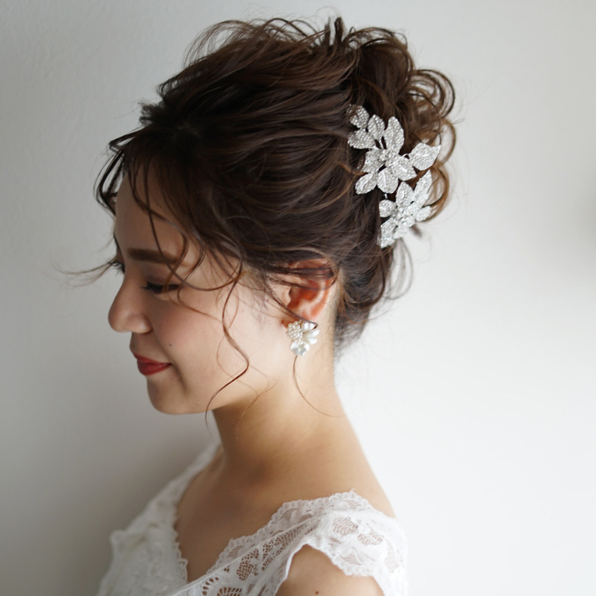 A Must-See Selection of 5 Classic Wedding Hairstyles!にて紹介している画像