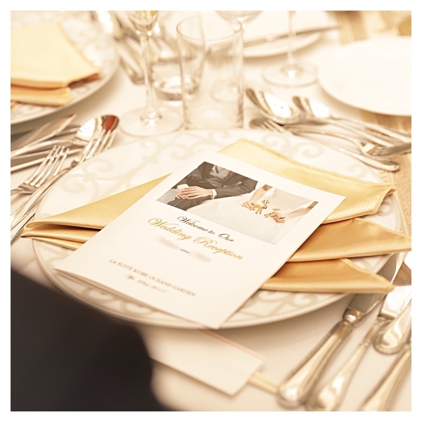 "Instead of Handing Over at the Reception or Leaving It on the Table, How About Presenting the Profile Book During the Welcome?"にて紹介している画像