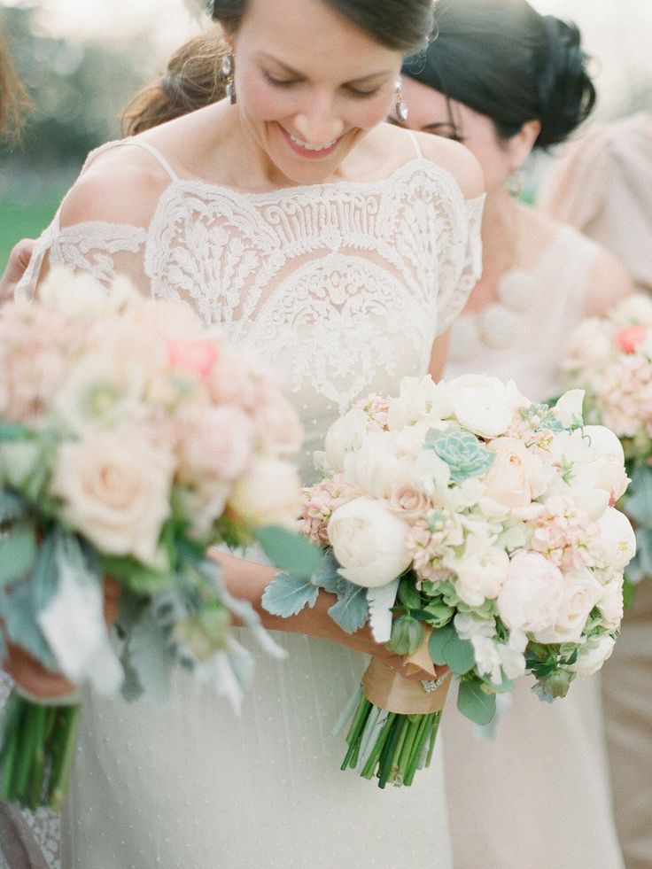 The Secret to Popularity: Adorable Succulents with a Round Shape are a Big Hit at Weddings!にて紹介している画像