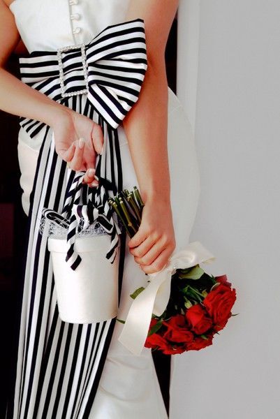 女の子の憧れリボン♡後ろ姿もキュートにきまるバックリボンドレスをご紹介＊にて紹介している画像