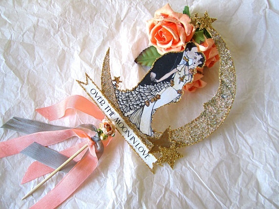 A Charming Collection of Romantic Images of the Moon 🌙✨にて紹介している画像