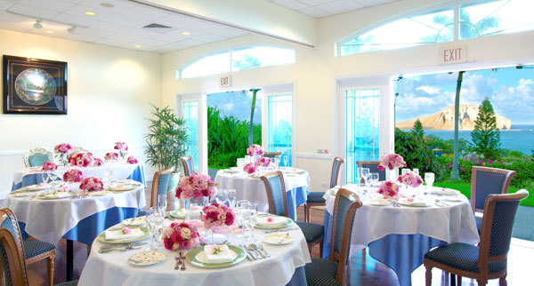 Stunning Chapel Weddings: Top 4 Most Popular Churches Around the World♡にて紹介している画像