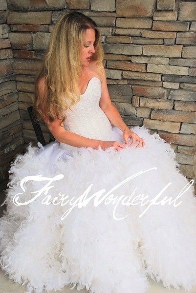 まるで白鳥の湖＊フェザーたっぷりのもこもこドレスがロマンティックでうっとり♡にて紹介している画像