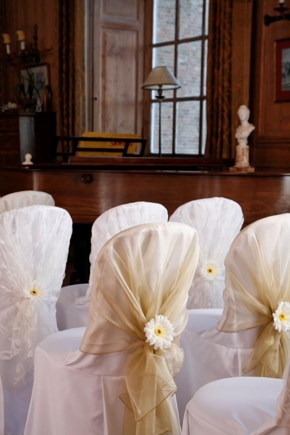 Charming and Cute Daisy Flowers ♡ A Spring Wedding Surrounded by Abundant Daisies＊にて紹介している画像