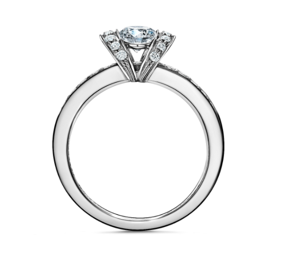 Unique and Adorable: A Feature on Brands Offering "Ribbon" Designed Ringsにて紹介している画像