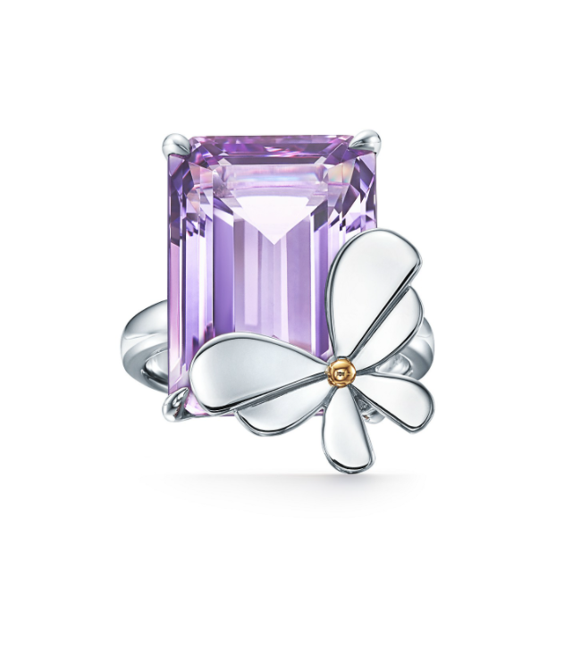 "Symbol of Joy: A Collection of Adorable 'Butterfly Design' Rings That Stand Out!"にて紹介している画像