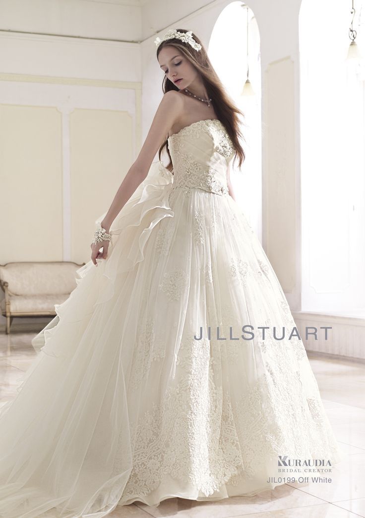 "Fall in Love with Marriage: JILL STUART's Latest Wedding Dress Collection 2015*"にて紹介している画像