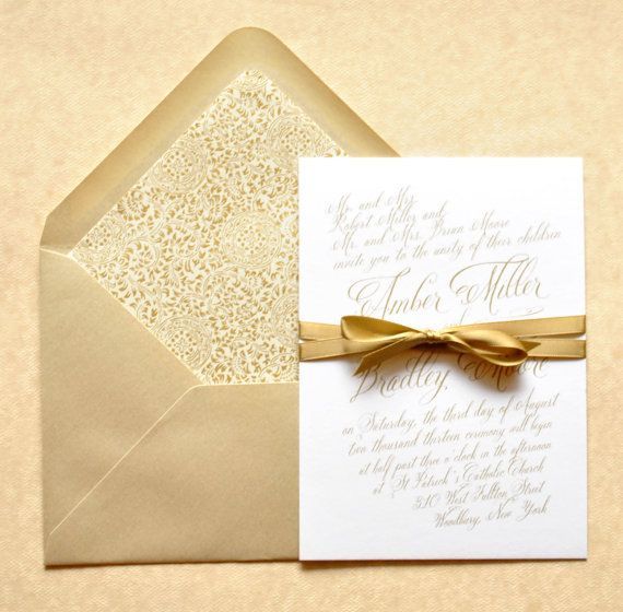 Elegant and Adorable: A Wedding Party Themed in Champagne Gold ♡にて紹介している画像