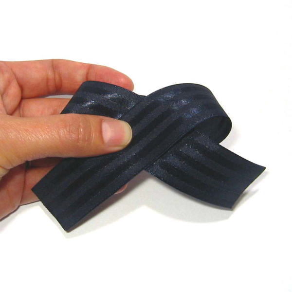 Fluttering Ribbons: How to Create Adorable Ribbon Showers ♡にて紹介している画像