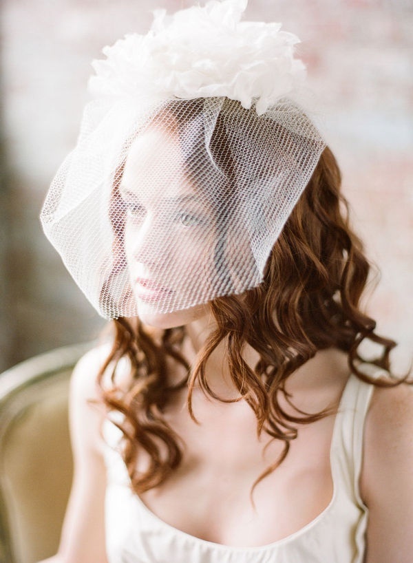 A Romantic 'Veil' Catalog for Stylish Brides by Type♡にて紹介している画像