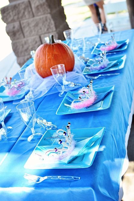 Fairy Tale-Inspired Hospitality: A Collection of Simple Table Settings for Disney Princesses Suitable for Adults ♡にて紹介している画像