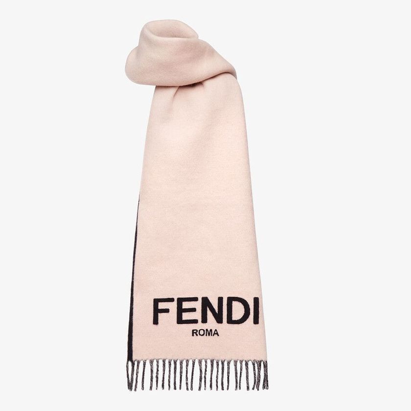 【2020-2021秋冬】预算3-10万日元！今年想买的憧憬品牌围巾・披肩特辑にて紹介している画像