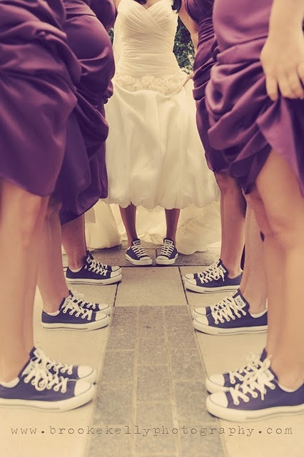 Casual Sweetness: Stylish Wedding Dress × Converse Combo ♡にて紹介している画像