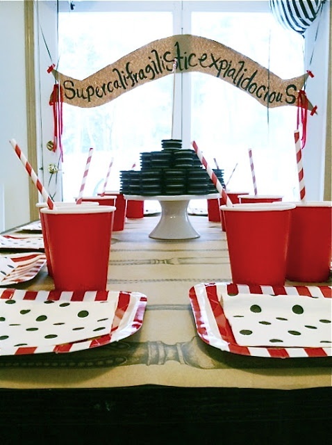 Retro Cute ♡ A Wedding Inspired by "Mary Poppins"にて紹介している画像