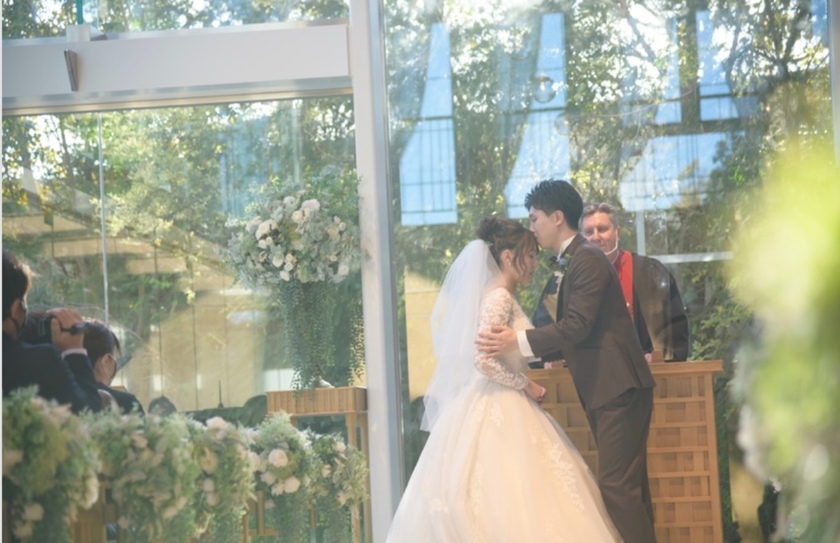 If You're Having a Wedding During Pregnancy! A Special Vow Kiss for Your Baby Bump♡にて紹介している画像