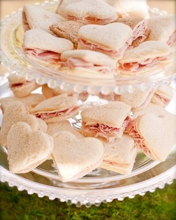 Cute Bite-Sized Sandwiches for a Warm Welcome: Exciting Ideas for Welcoming Food! 💖にて紹介している画像